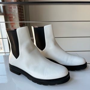 Stuart Weitzman DYLAN CHELSEA BOOTIE (white) sz 6.5